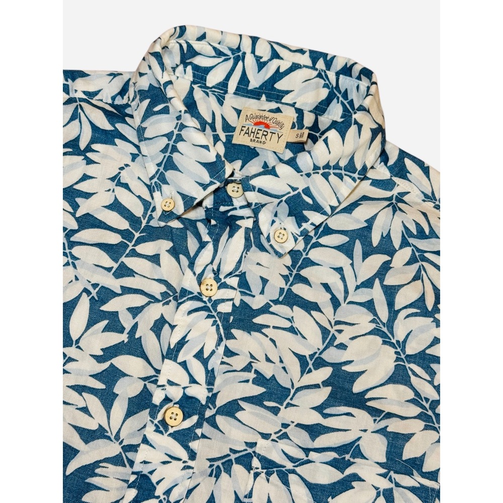 Faherty Mens Small Shirt Short Sleeve Button Down Blue White Leaf Print Cotton